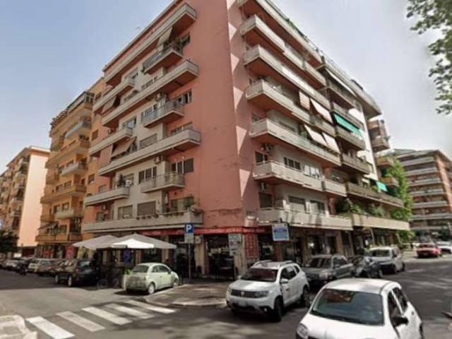 Appartamento in vendita a Roma RM