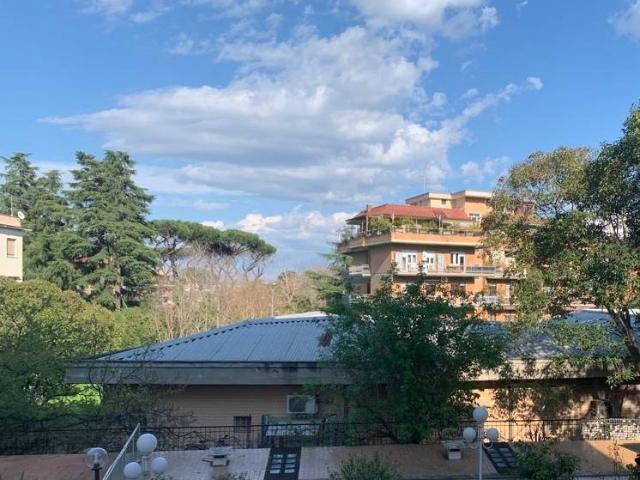Appartamento in vendita a Roma RM