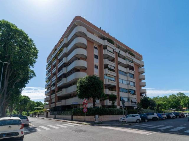 Appartamento in vendita a Roma RM