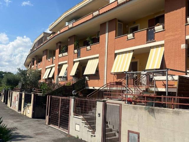 Appartamento in vendita a Roma RM