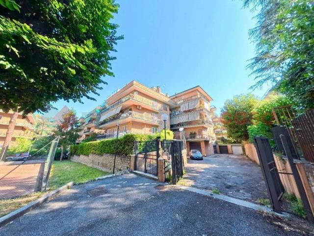 Appartamento in vendita a Roma RM