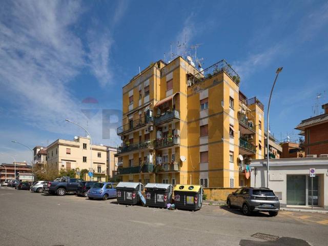 Appartamento in vendita a Roma RM