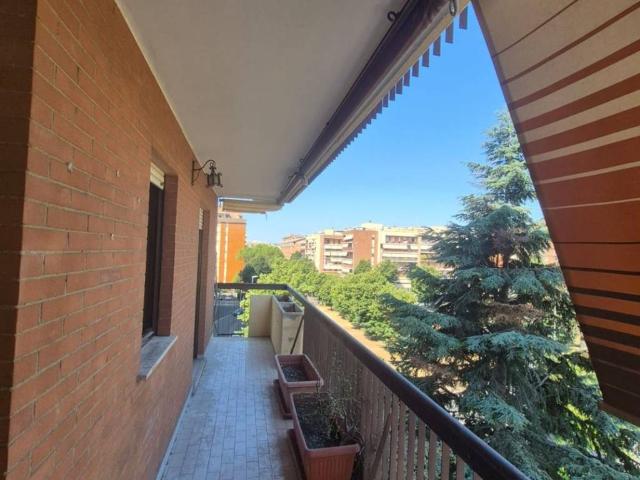 Appartamento in vendita a Roma RM