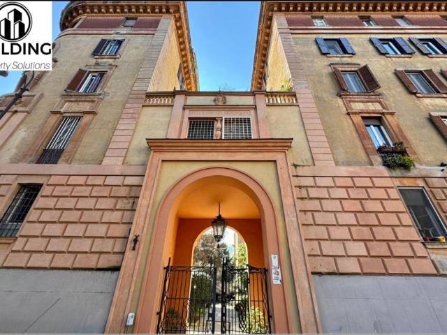 Appartamento in vendita a Roma RM