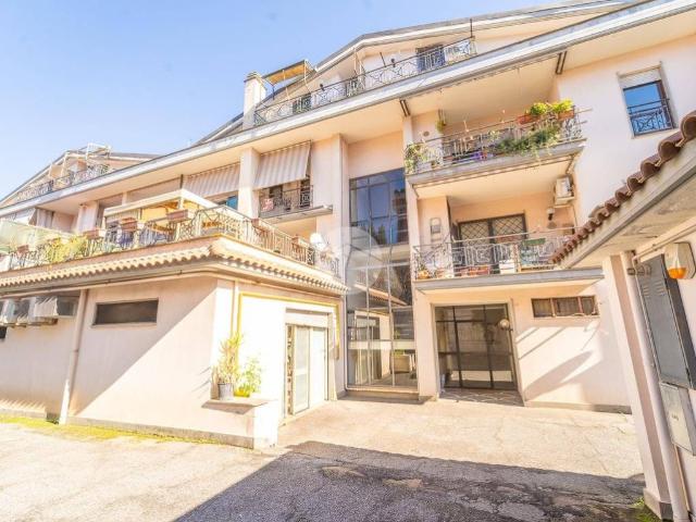 Appartamento in vendita a Roma RM