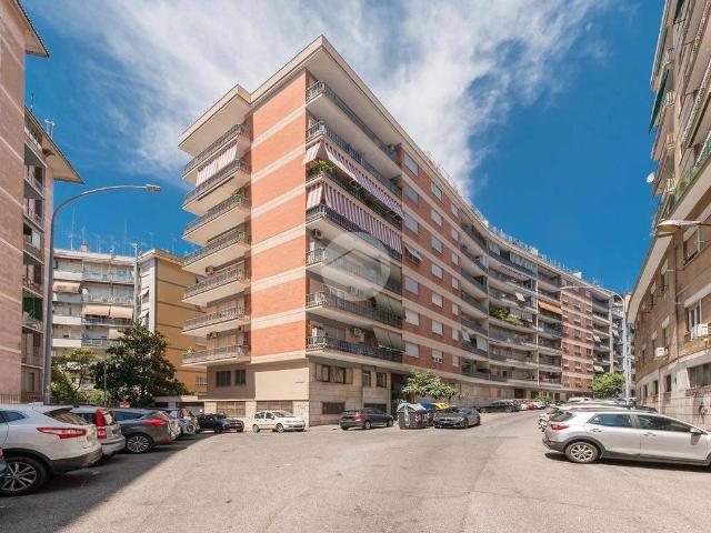 Appartamento in vendita a Roma RM