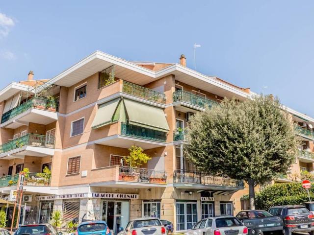 Appartamento in vendita a Roma RM
