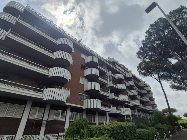 Appartamento in vendita a Roma RM