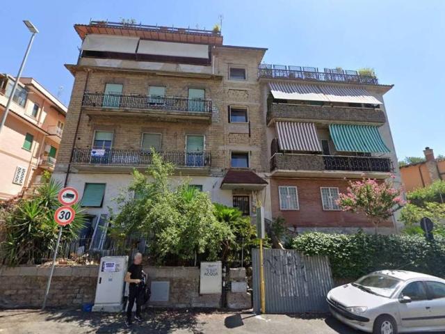 Appartamento in vendita a Roma RM