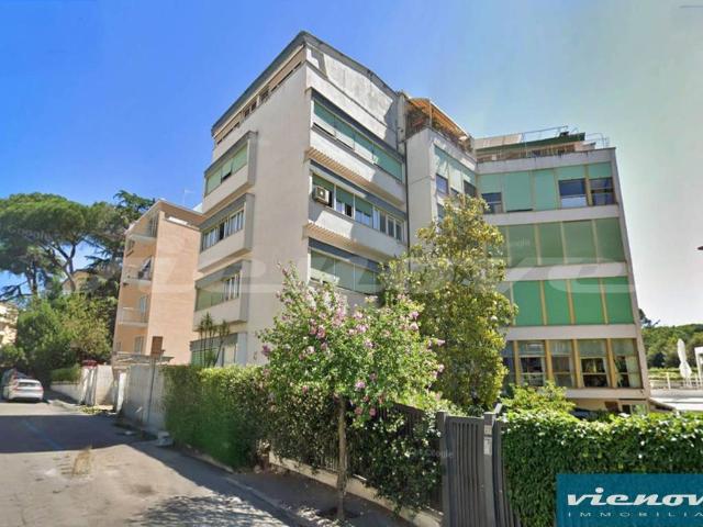 Appartamento in vendita a Roma RM