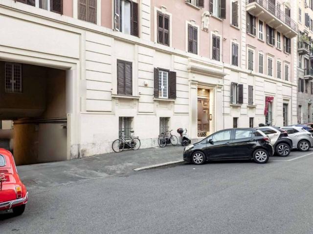 Appartamento in vendita a Roma RM