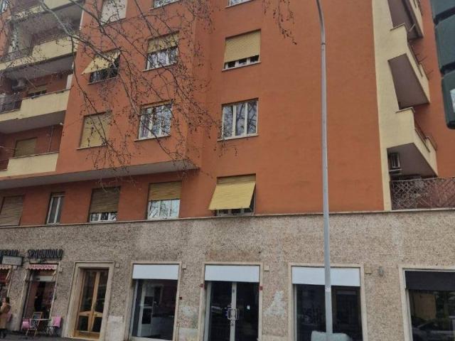 Appartamento in vendita a Roma RM