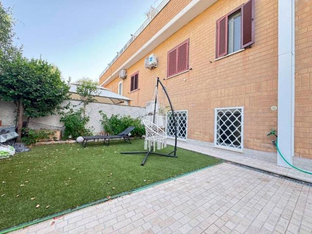 Appartamento in vendita a Roma RM