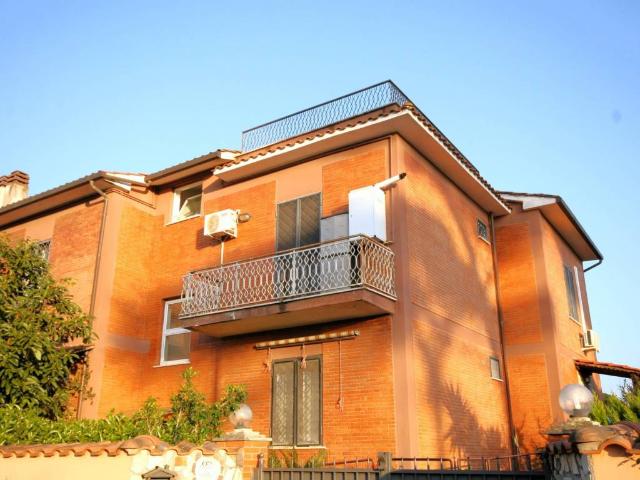 Appartamento in vendita a Roma RM