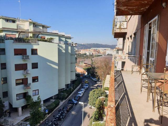 Appartamento in vendita a Roma RM