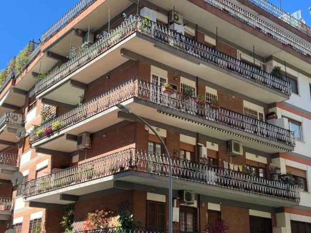Appartamento in vendita a Roma RM