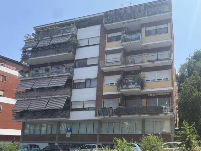 Appartamento in vendita a Roma RM