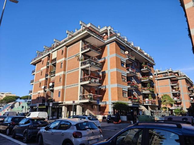 Appartamento in vendita a Roma RM