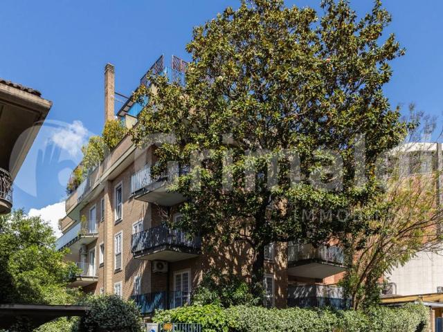 Appartamento in vendita a Roma RM