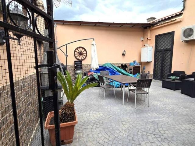 Appartamento in vendita a Roma RM