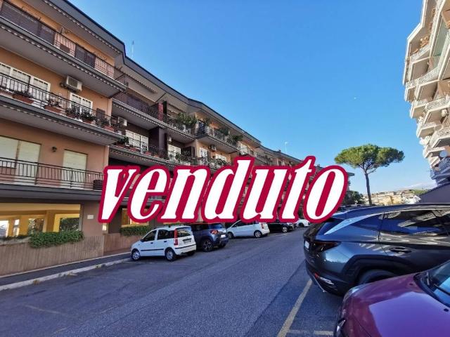 Appartamento in vendita a Roma RM