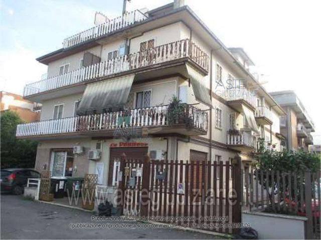 Appartamento in vendita a Roma RM