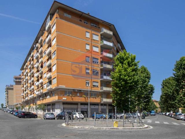 Appartamento in vendita a Roma RM