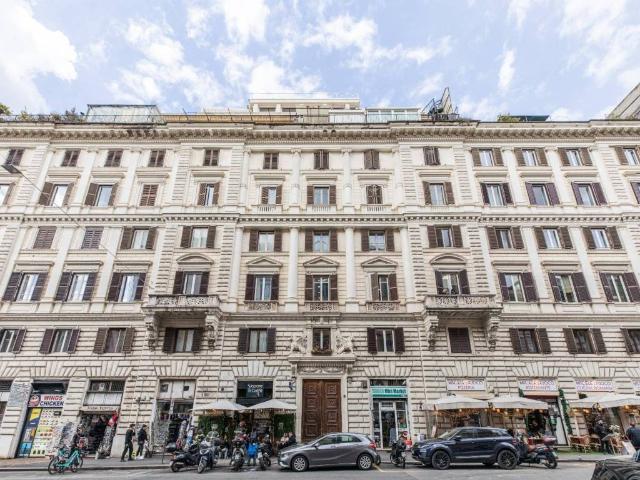 Appartamento in vendita a Roma RM