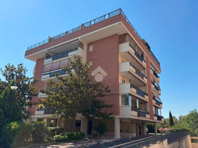Appartamento in vendita a Roma RM