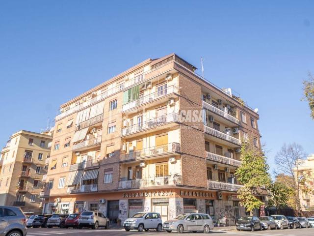 Appartamento in vendita a Roma RM