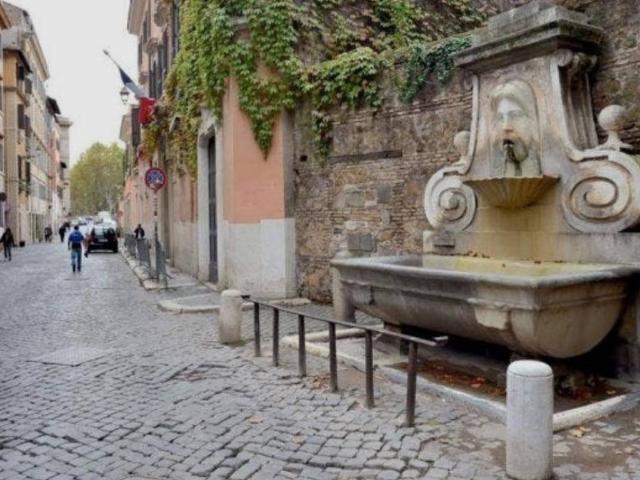 Appartamento in vendita a Roma RM