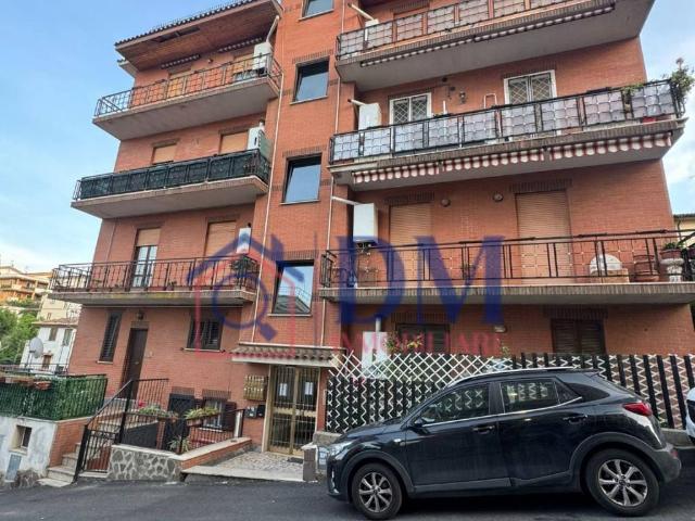 Appartamento in vendita a Roma RM