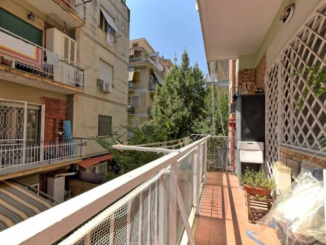 Appartamento in vendita a Roma RM