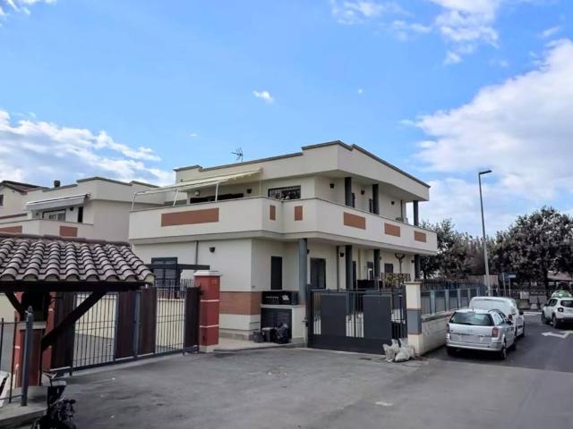 Appartamento in vendita a Roma RM