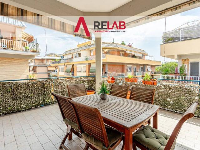 Appartamento in vendita a Roma RM