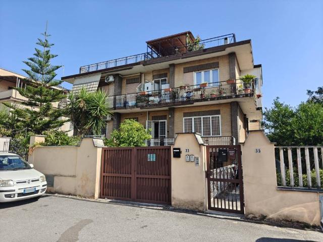 Appartamento in vendita a Roma RM