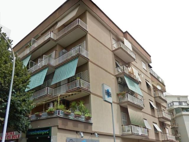 Appartamento in vendita a Roma RM