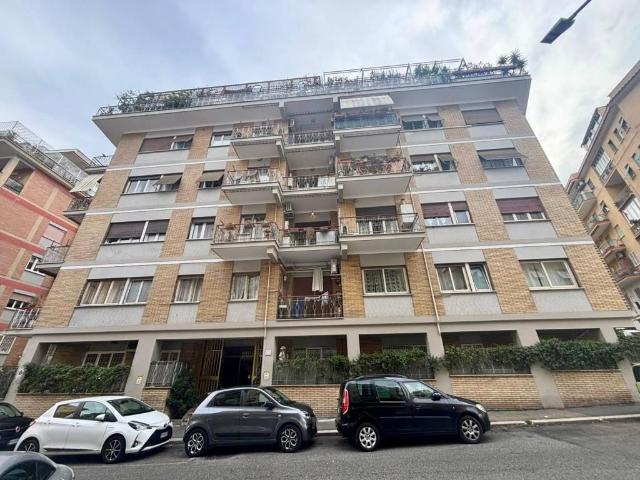 Appartamento in vendita a Roma RM