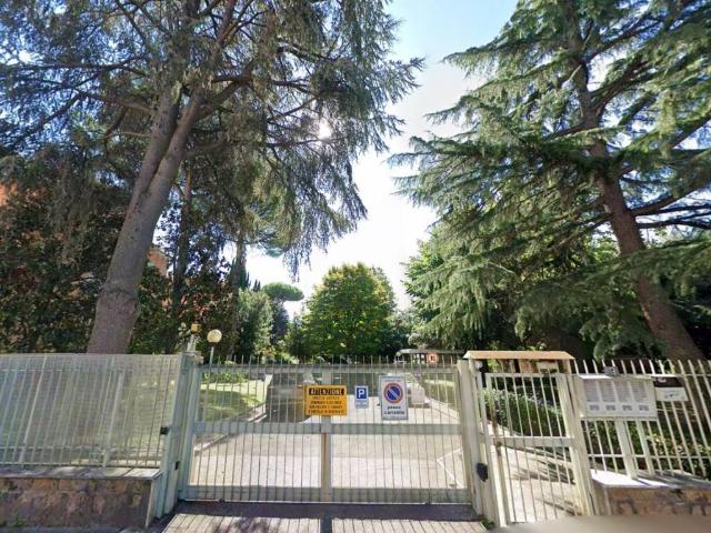 Appartamento in vendita a Roma RM