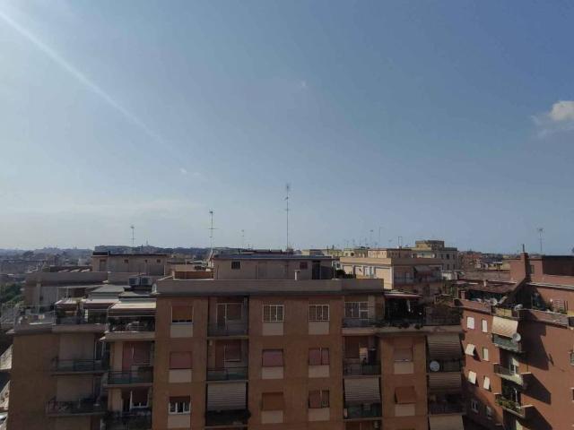 Appartamento in vendita a Roma RM