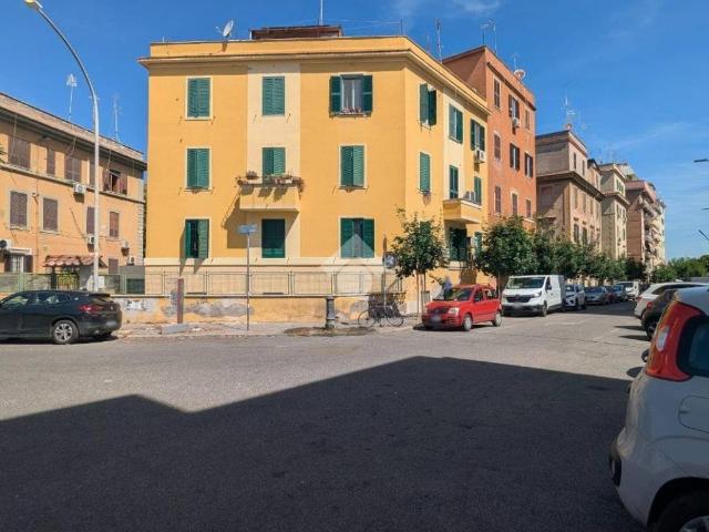 Appartamento in vendita a Roma RM