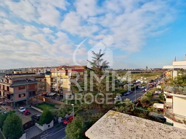 Appartamento in vendita a Roma RM