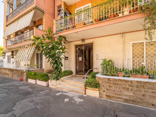 Appartamento in vendita a Roma RM