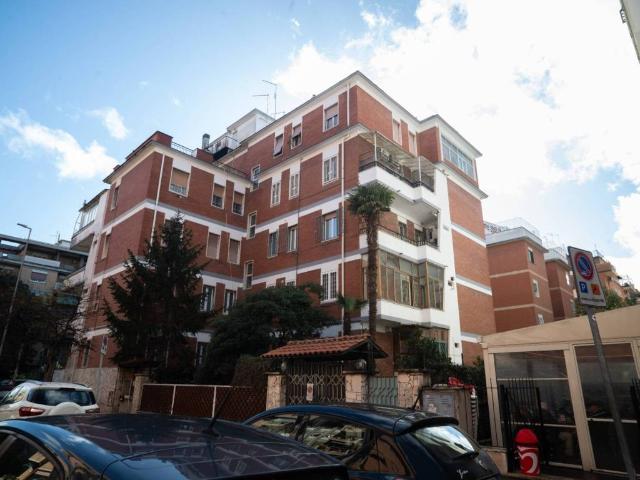 Appartamento in vendita a Roma RM