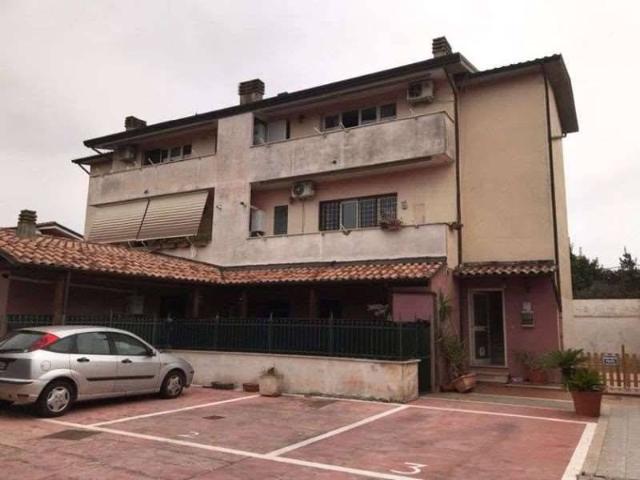 Appartamento in vendita a Roma RM