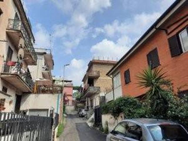 Appartamento in vendita a Roma RM