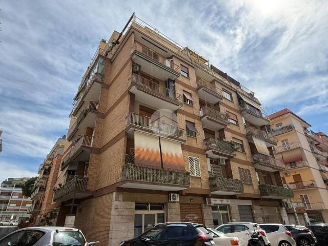 Appartamento in vendita a Roma RM