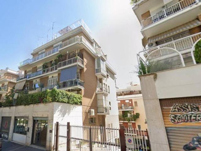 Appartamento in vendita a Roma RM