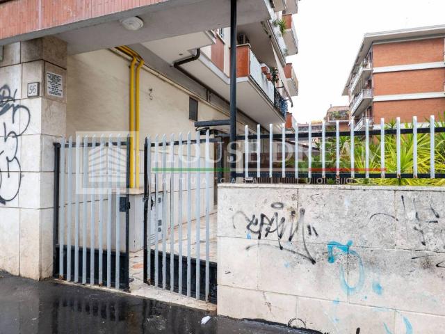 Appartamento in vendita a Roma RM