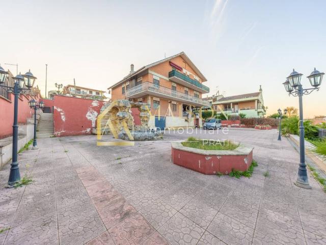 Appartamento in vendita a Roma RM